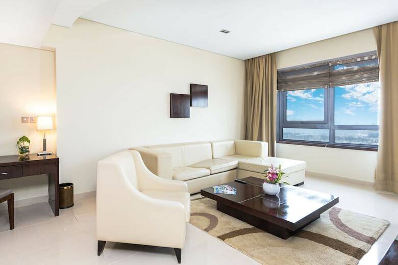 Staybridge Suites Dubai Internet City, An Ihg Hotel