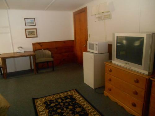 Yardarm Motel