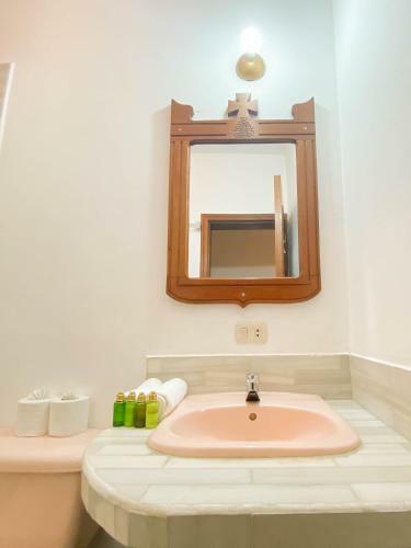 Hotel El Carmen Suites