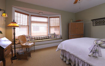 Bed & Breakfast 1906 Lodge, A Four Sisters Inn
