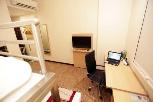 Super Hotel Yangon