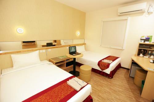 Super Hotel Yangon