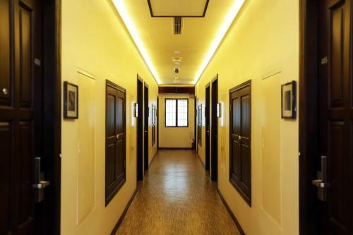 Super Hotel Yangon