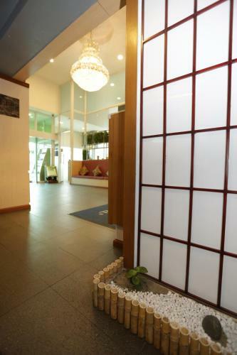 Super Hotel Yangon