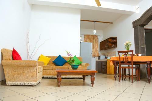 Silvereen Apartments