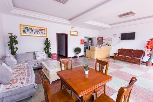 Ruifeng Hotel