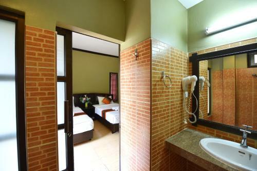Hotel Forra Hill Resort