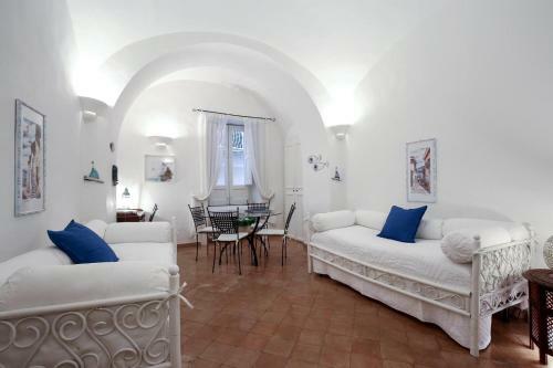 Vicolo 23 House