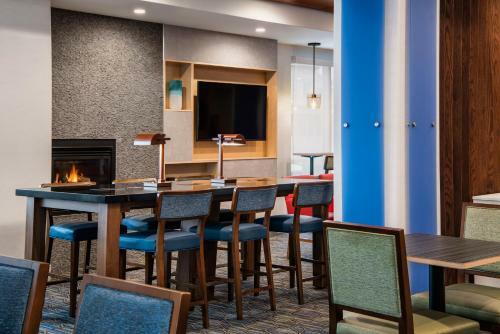 Holiday Inn Express Hotel & Suites Saskatoon