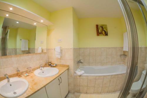 Hotel Tierra Del Sol Resort & Golf