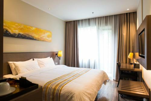 Hotel Home Inn Plus Shanghai Xujiahui