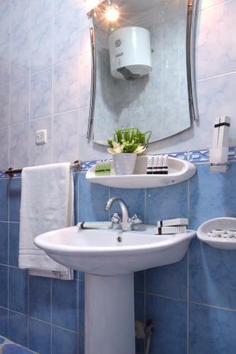 Sonaa Al Reyadah Hotel Apartments Al Nassim