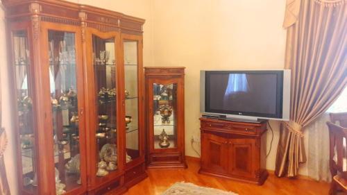 Apartment On H. Aliyev 101