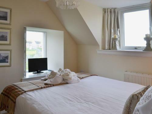 Dolphin Cottage