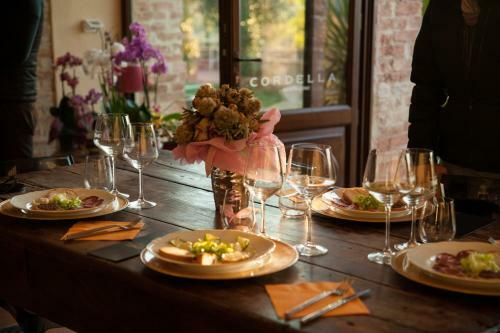 Hotel Cordella In Montalcino Wine Resort
