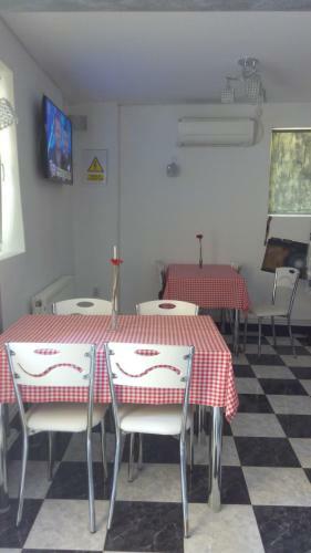 Hostal B&B Duo Caffe
