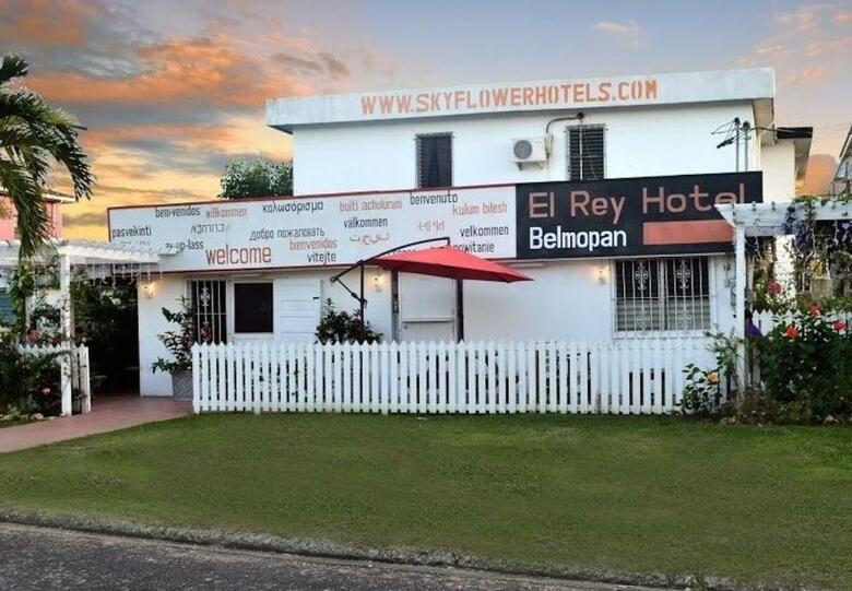 El Rey Hotel