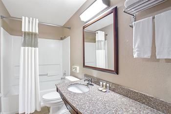 Hotel Howard Johnson - Tampa Airport