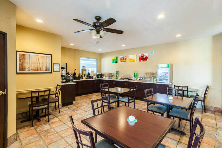 Hotel Quality Inn & Suites