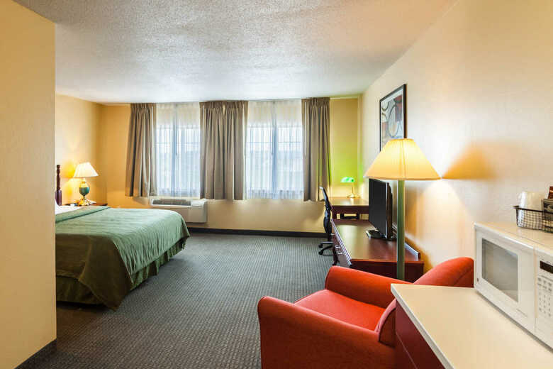Hotel Quality Inn & Suites