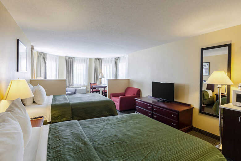 Hotel Quality Inn & Suites