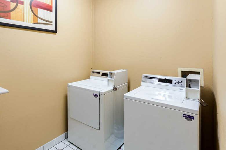 Hotel Quality Inn & Suites