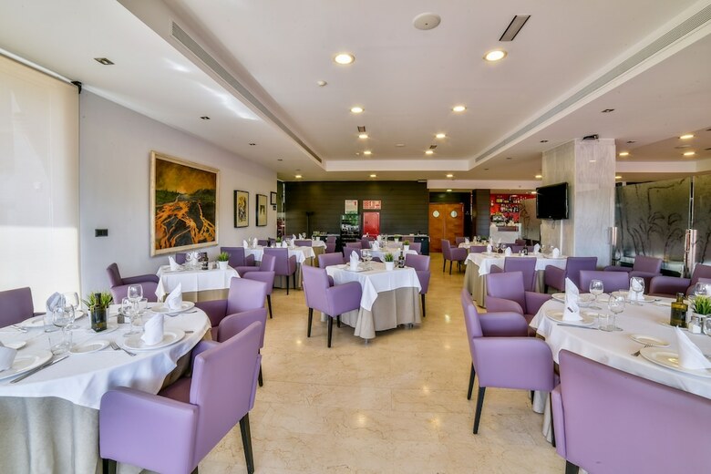 Hotel Sercotel Riscal