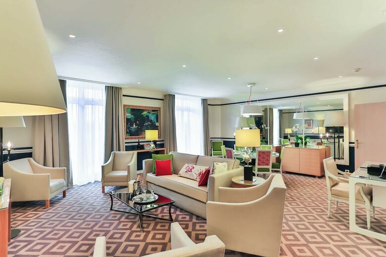 Hotel Le Claridge Champs-elysees Fraser Suites