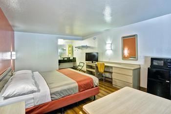 Motel 6 Fayetteville Nc