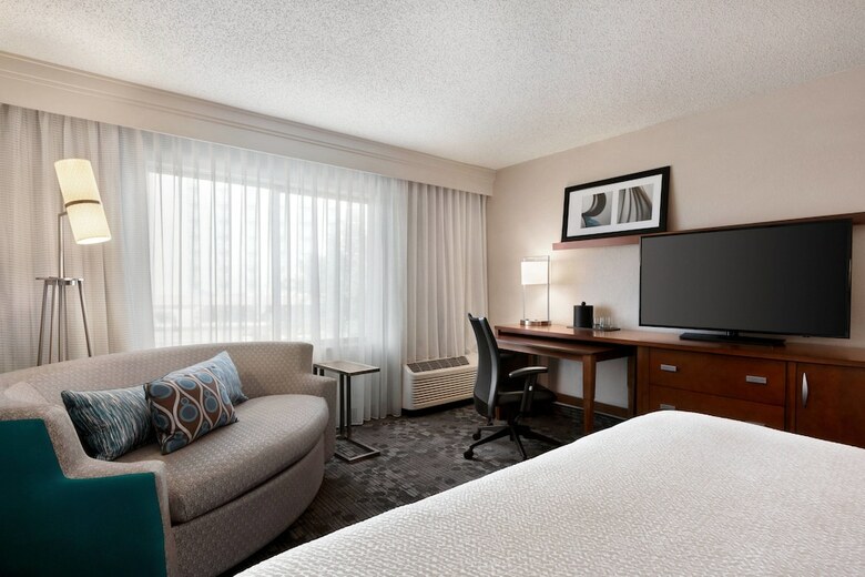 Hotel Courtyard By Marriott Tulsa Central