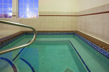 Hotel Holiday Inn Express & Suites Empire Mall