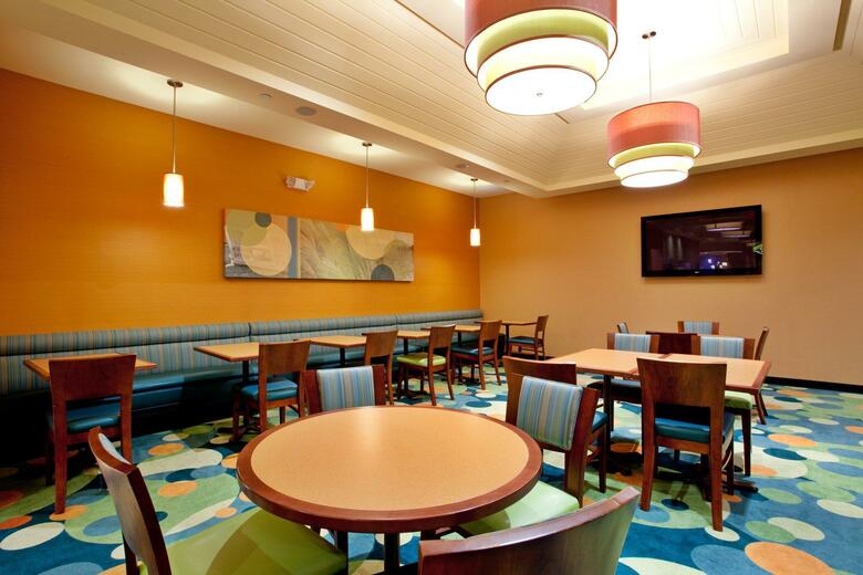 Holiday Inn Express Hotel & Suites Va Beach Oceanfront