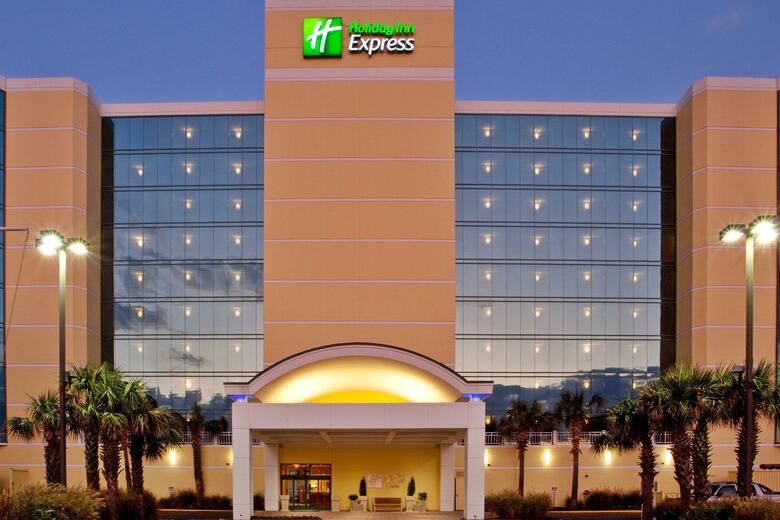 Holiday Inn Express Hotel & Suites Va Beach Oceanfront
