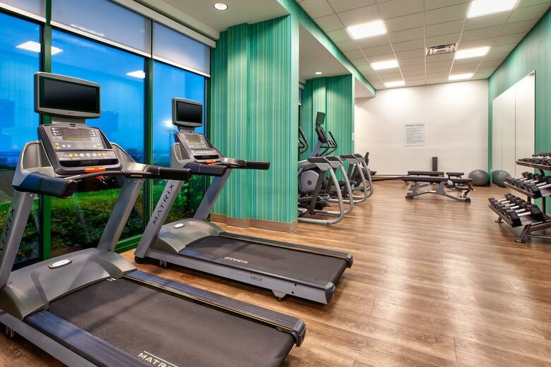 Holiday Inn Express Hotel & Suites Va Beach Oceanfront