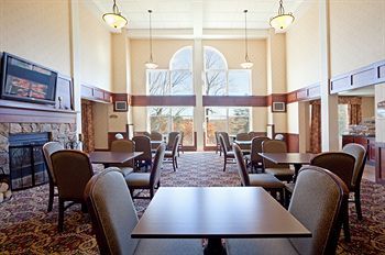 Holiday Inn Express Hotel & Suites White River Junction