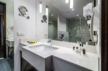 Airport Hotel Okecie