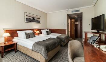 Airport Hotel Okecie