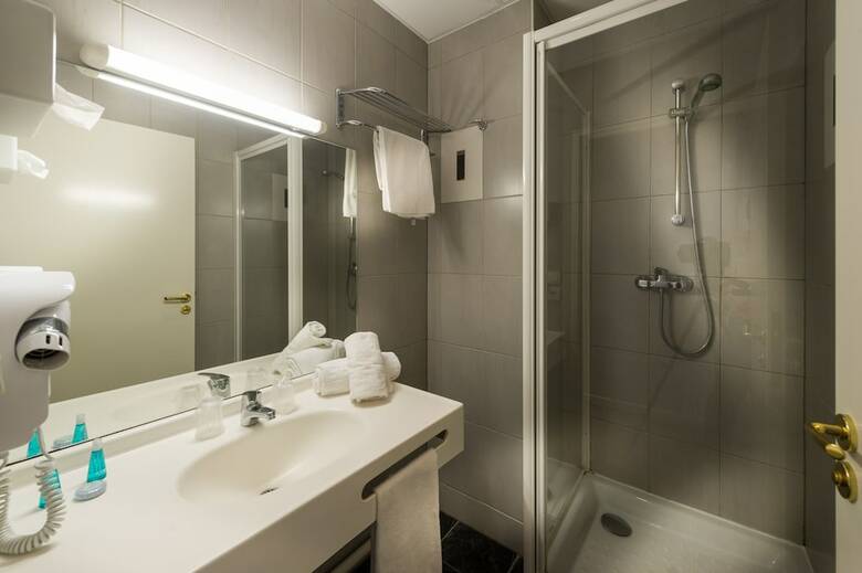 Hotel H�tel Marso