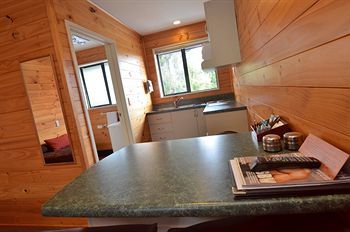 Motel Rainforest Retreat