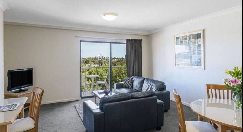 Mounts Bay Waters Apartment Hotel