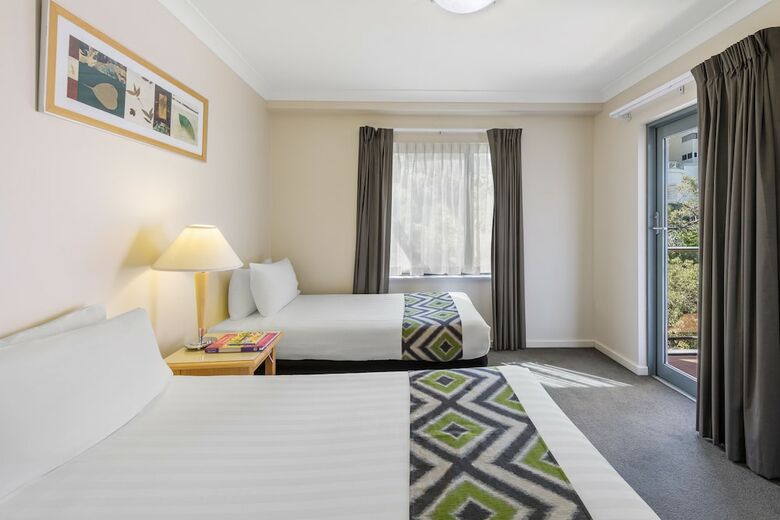 Mounts Bay Waters Apartment Hotel