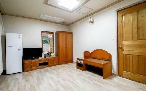 Geoje Tourist Hotel