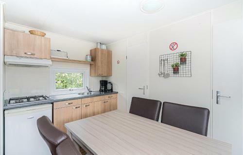 Holiday Home De Kievit - Vinkenhoek 08