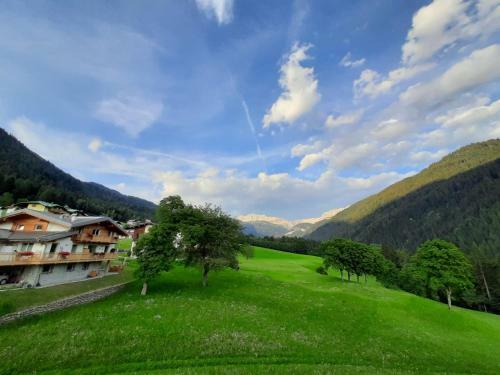 Apartamento Dolomiti Di Brenta House