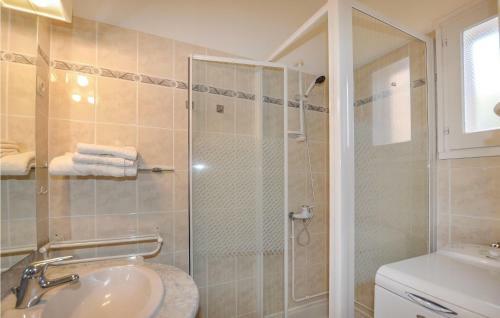 Holiday Home Saint Cyprien Plage 01