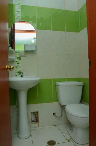 Albergue Hostal Costa Azul