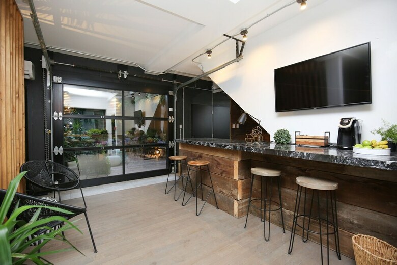 Leqube Apartments