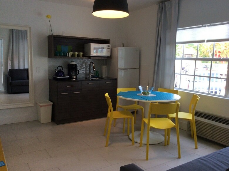 Villa Byron Suites