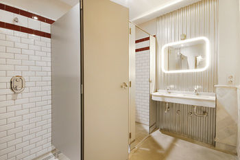 Lemonrock Hostel