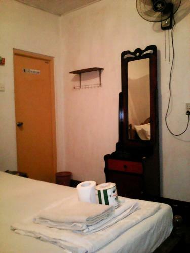 Hostal Lotus Inn Tourist Resort